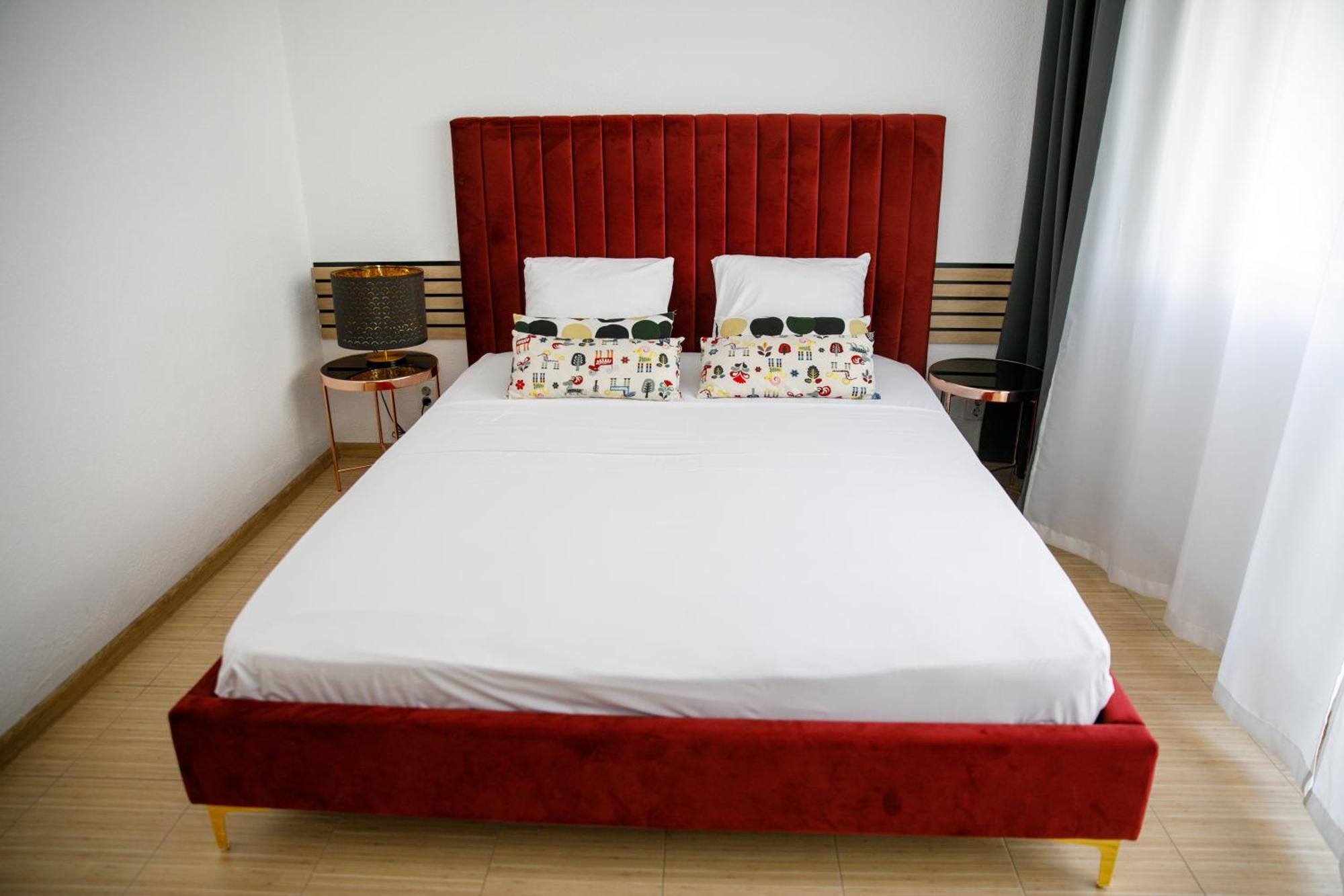 Color Apartments Corneliu Coposu No3 Bukarest Kültér fotó