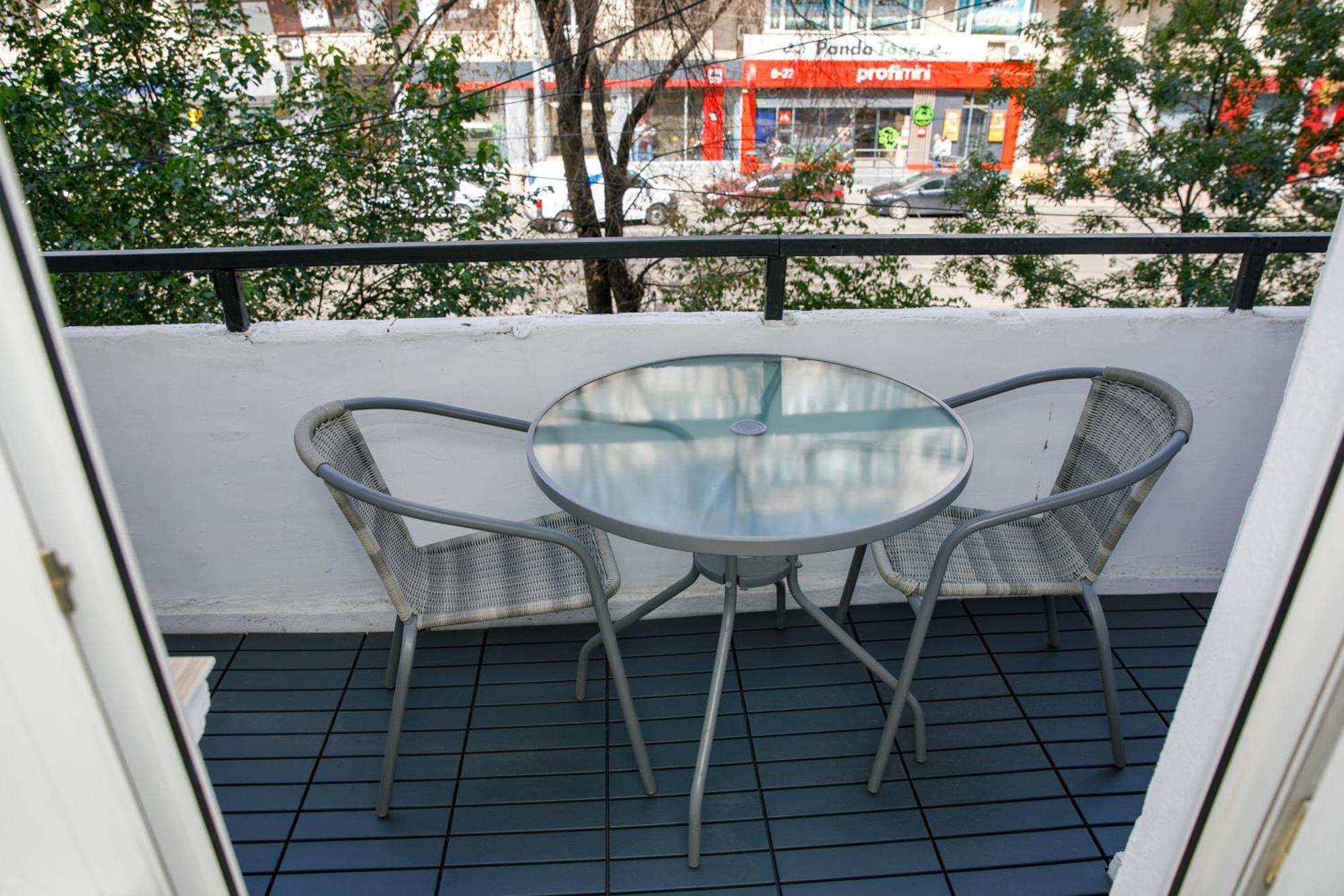 Color Apartments Corneliu Coposu No3 Bukarest Kültér fotó